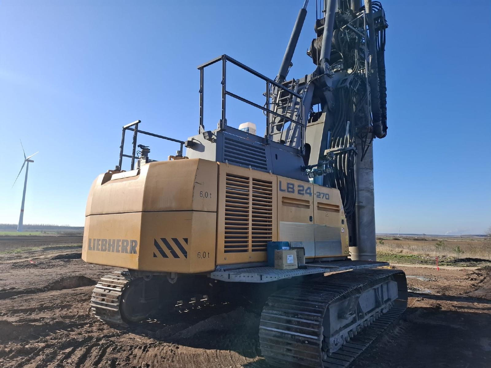 LIEBHERR LB24-270 Bild 3