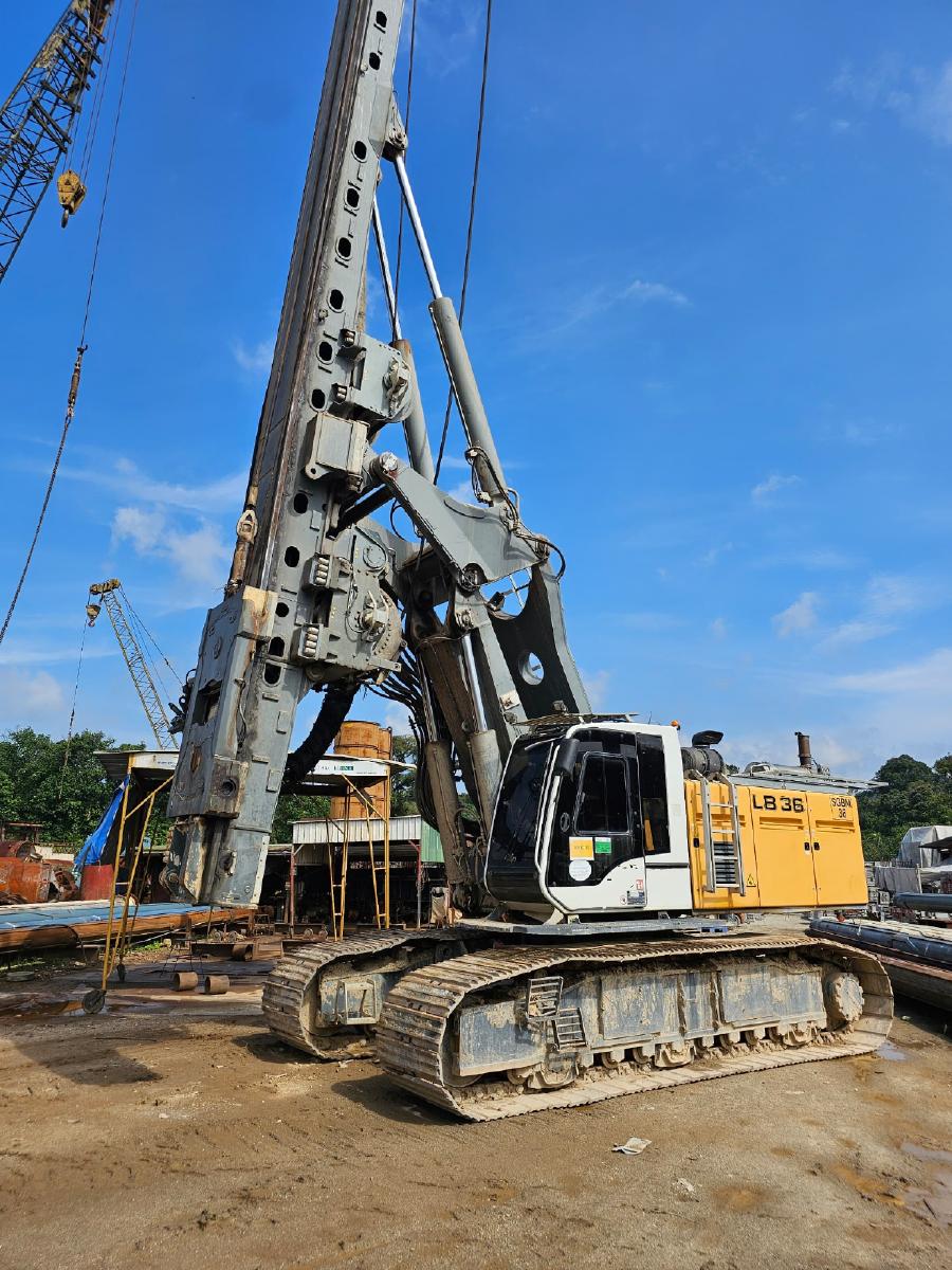 Bild von Baumaschinen / Bohrgeräte - vertikal [279] LIEBHERR LB36/410