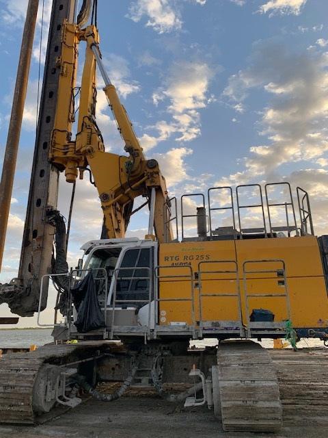 Bild von Baumaschinen / Bohrgeräte - vertikal [279] RTG RG 25 S