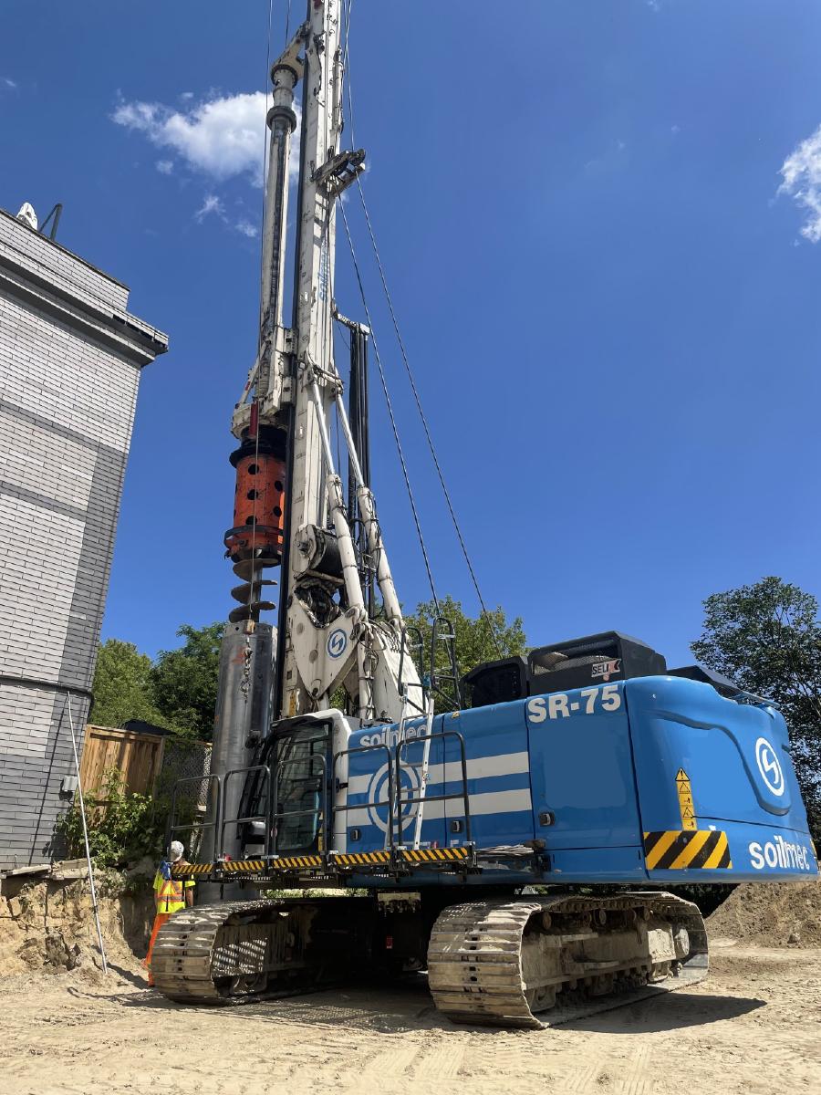 Bild von Baumaschinen / Bohrgeräte - vertikal [279] SOILMEC SR 75